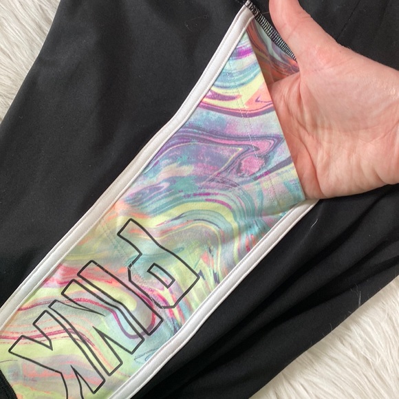 🦋[ VS PINK ] Pastel Marble Logo Set - Picture 11 of 14